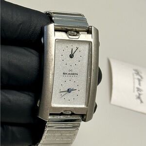 Skagen 7USS Dual-Time Tank Silver Stainless Steel 27mm Unisex Watch